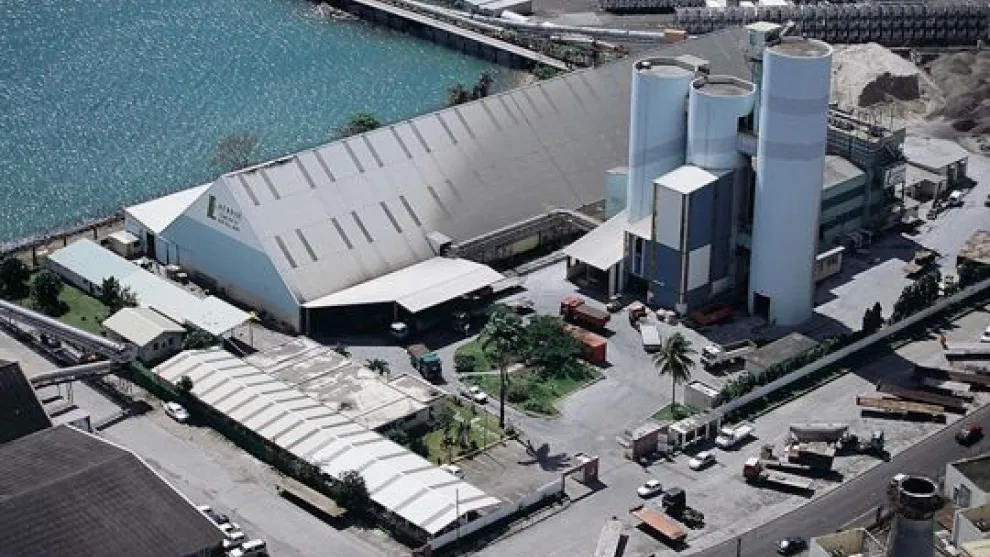 usine-ciment-martinique.jpg